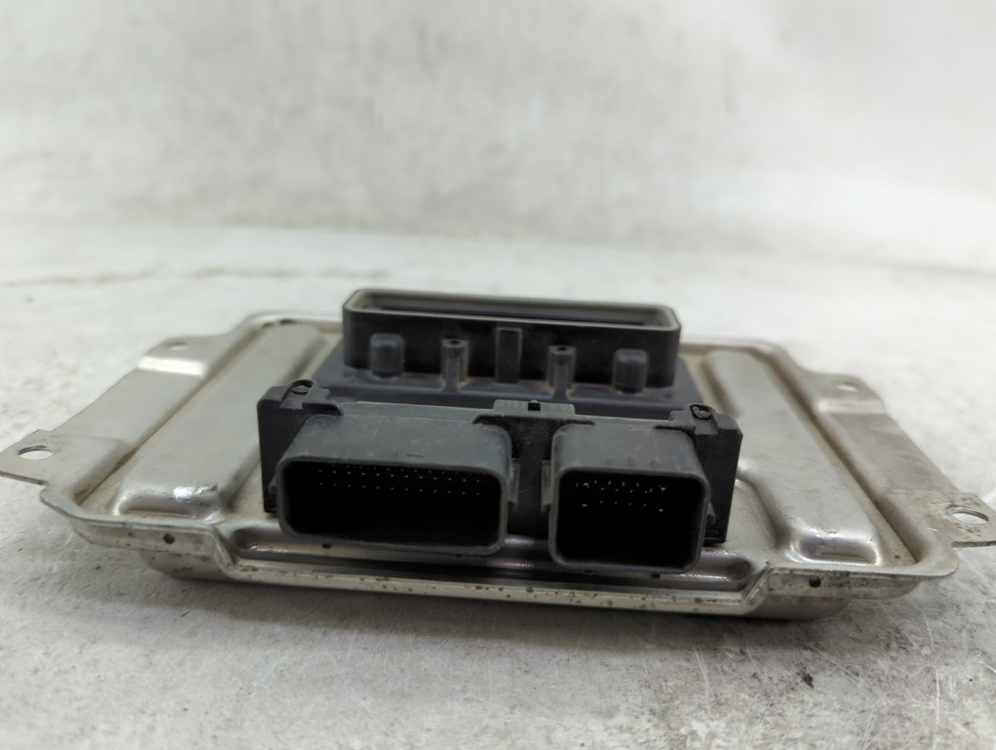 2007-2007 Chrysler 300 Body Control Module Bcm Inner Cabin Fuse Box - Oemusedautoparts1.com