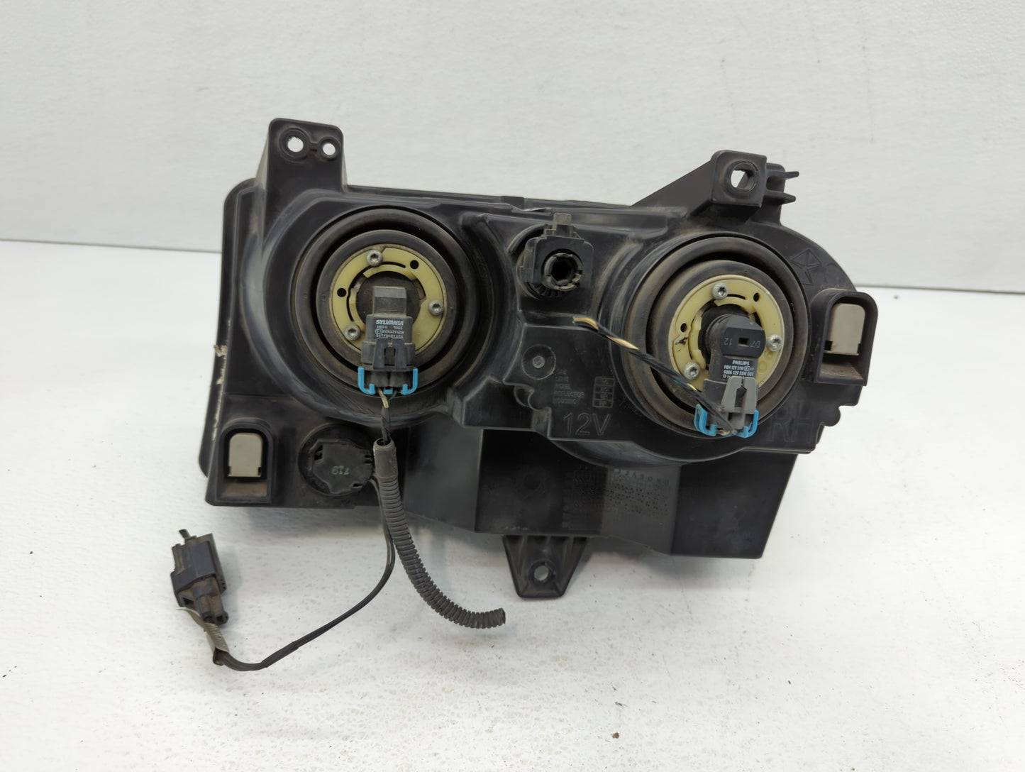 2005-2007 Chrysler 300 Passenger Right Oem Head Light Headlight Lamp - Oemusedautoparts1.com