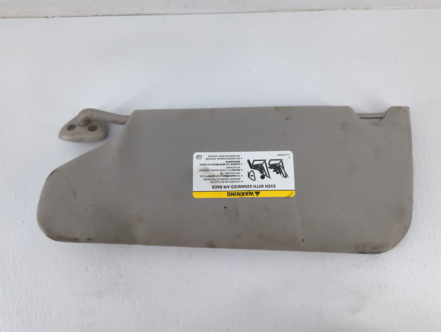 2005-2007 Chrysler 300 Sun Visor Shade Replacement Passenger Right Mirror Fits Fits 2005 2006 2007 OEM Used Auto Parts - Oem