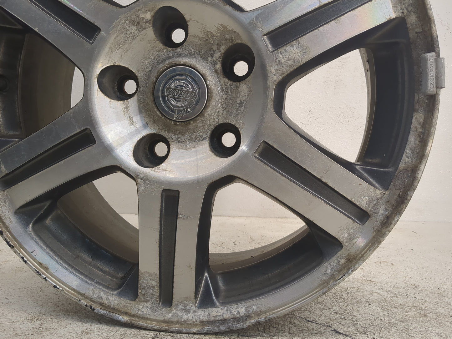 2007-2008 Chrysler Pacifica Oem Wheel Rim 1145837 - Oemusedautoparts1.com