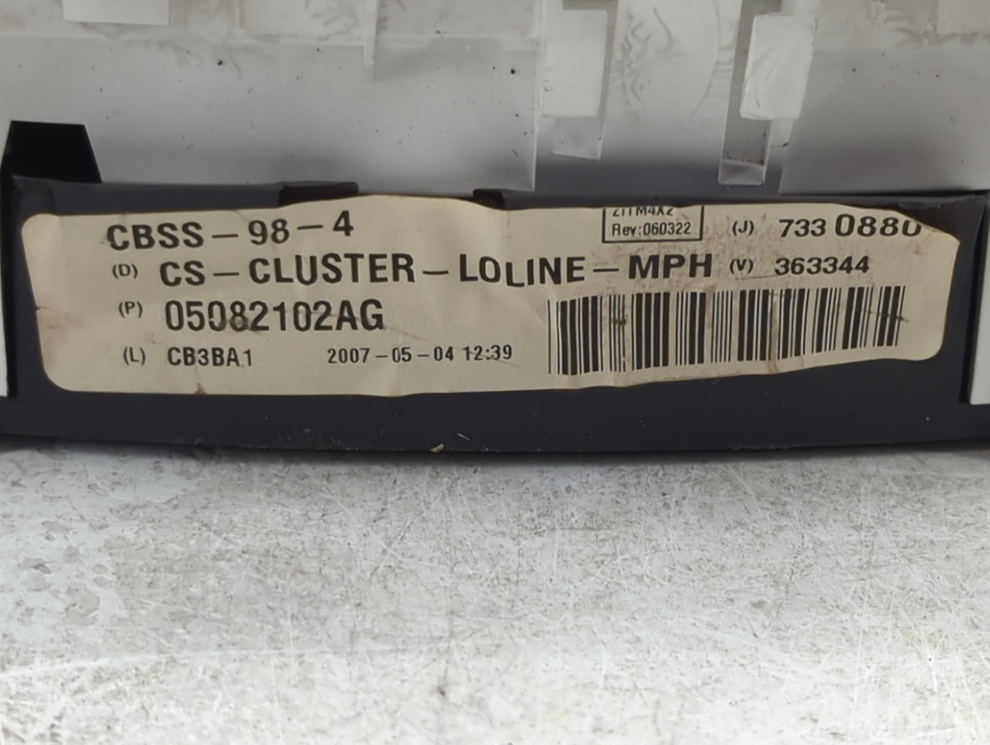 2007 Chrysler Pacifica Instrument Cluster Speedometer Gauges P/N:05082102AG CBSS-98-4, 7330880 Fits OEM Used Auto Parts - Oe