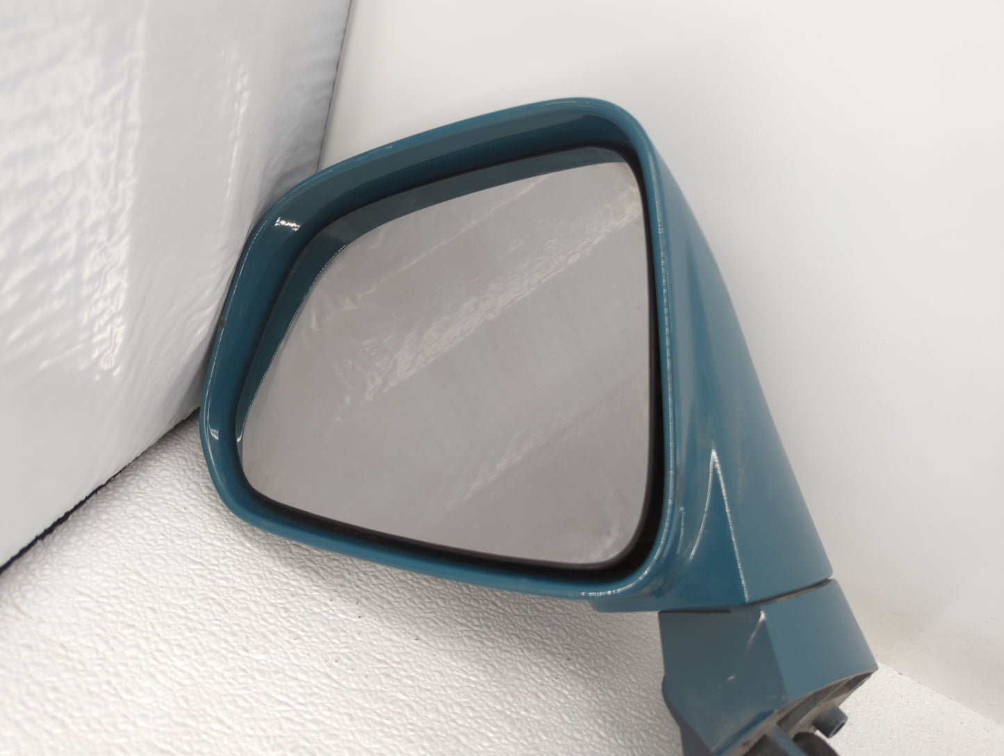 2006-2007 Chrysler Pacifica Side Mirror Replacement Driver Left View Door Mirror P/N:CH1320298 Fits Fits 2006 2007 OEM Used