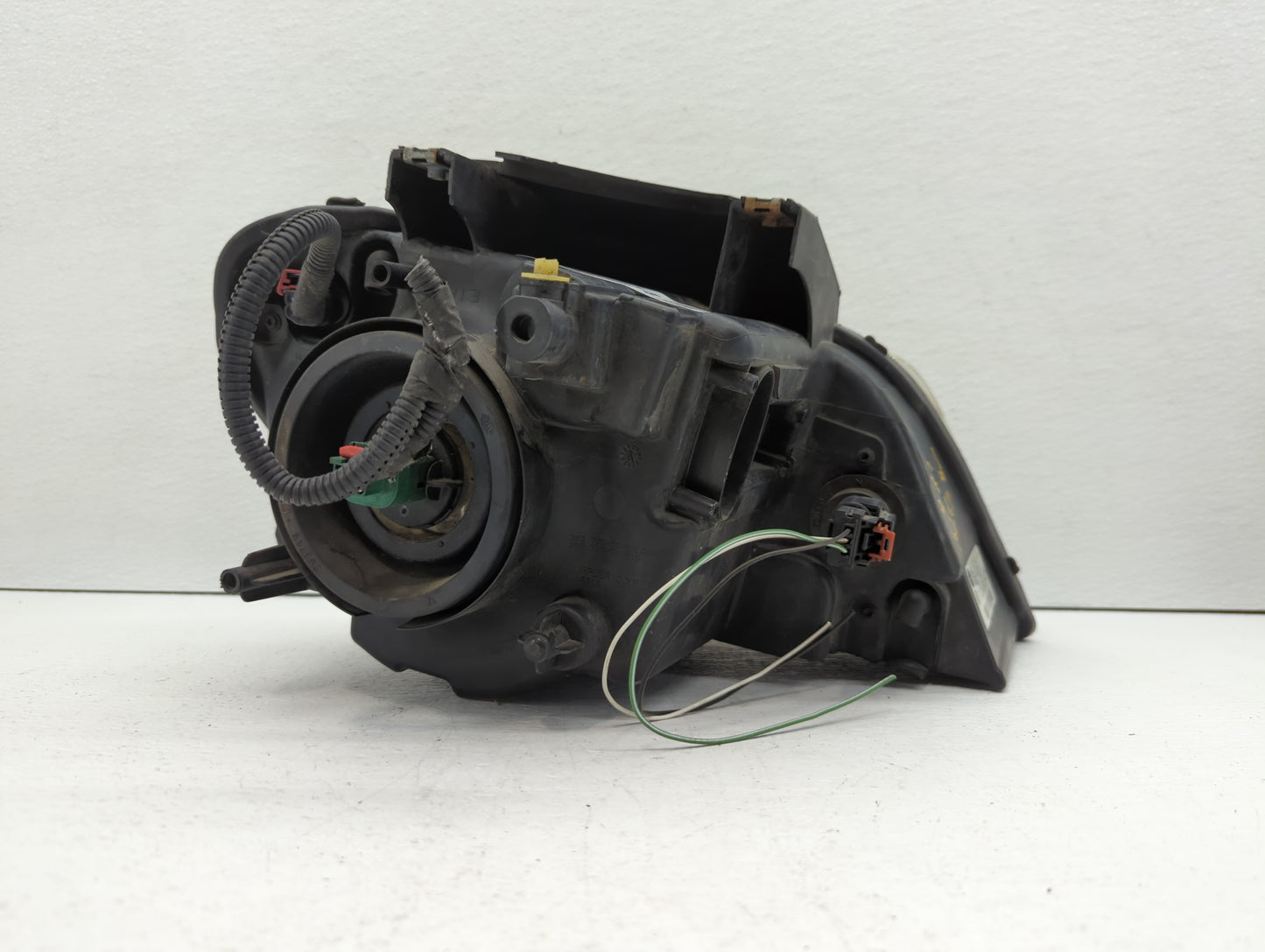 2007-2008 Chrysler Pacifica Driver Left Oem Head Light Headlight Lamp - Oemusedautoparts1.com