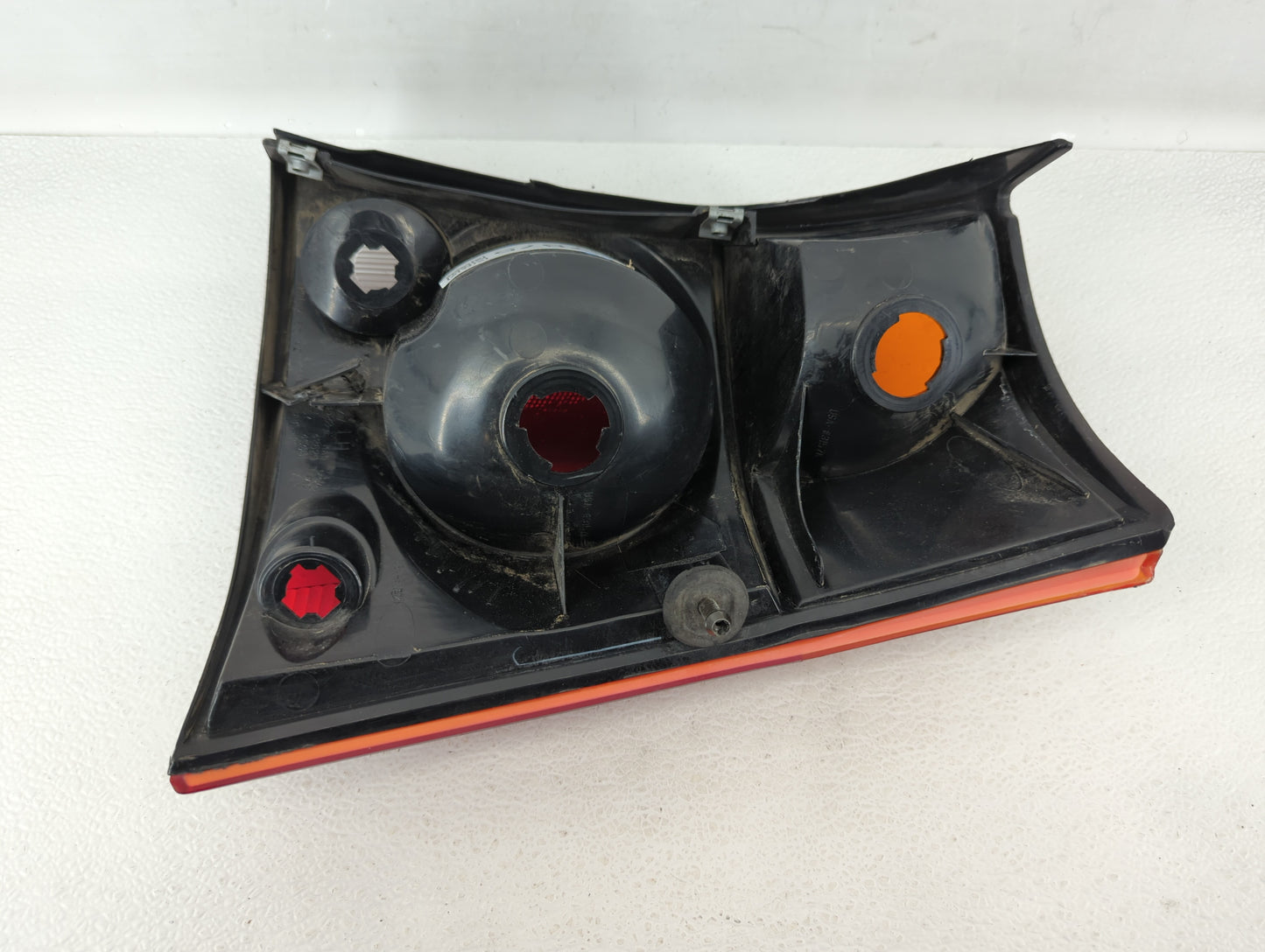 2007 Chrysler Pacifica Tail Light Assembly Driver Left OEM P/N:04857587 Fits OEM Used Auto Parts - Oemusedautoparts1.com