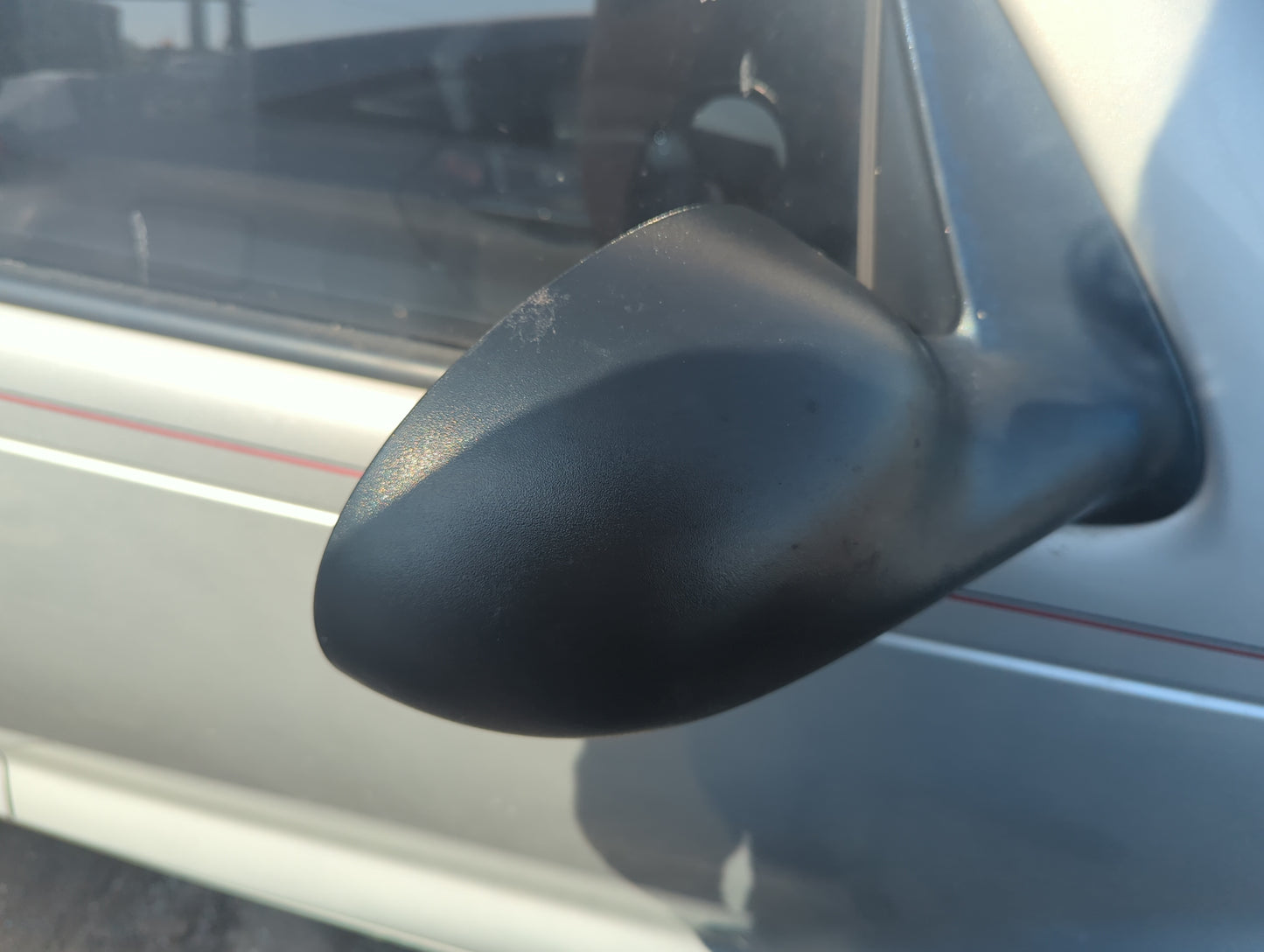 2007-2008 Chrysler Pt Cruiser Passenger Side View Mirror - Right Door Mirror OEM Used - Oemusedautoparts1.com