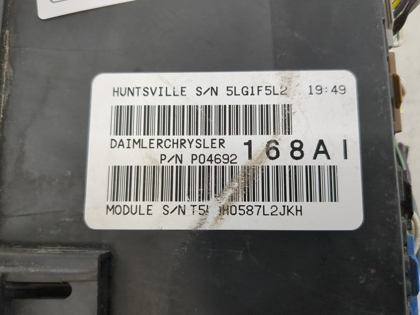 2006-2007 Dodge Charger Fusebox Fuse Box Panel Relay Module P/N:P04692140AH Fits Fits 2006 2007 OEM Used Auto Parts - Oemuse