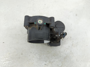 2004-2007 Dodge Dakota Throttle Body P/N:04861661AA Fits Fits 2004 2005 2006 2007 OEM Used Auto Parts