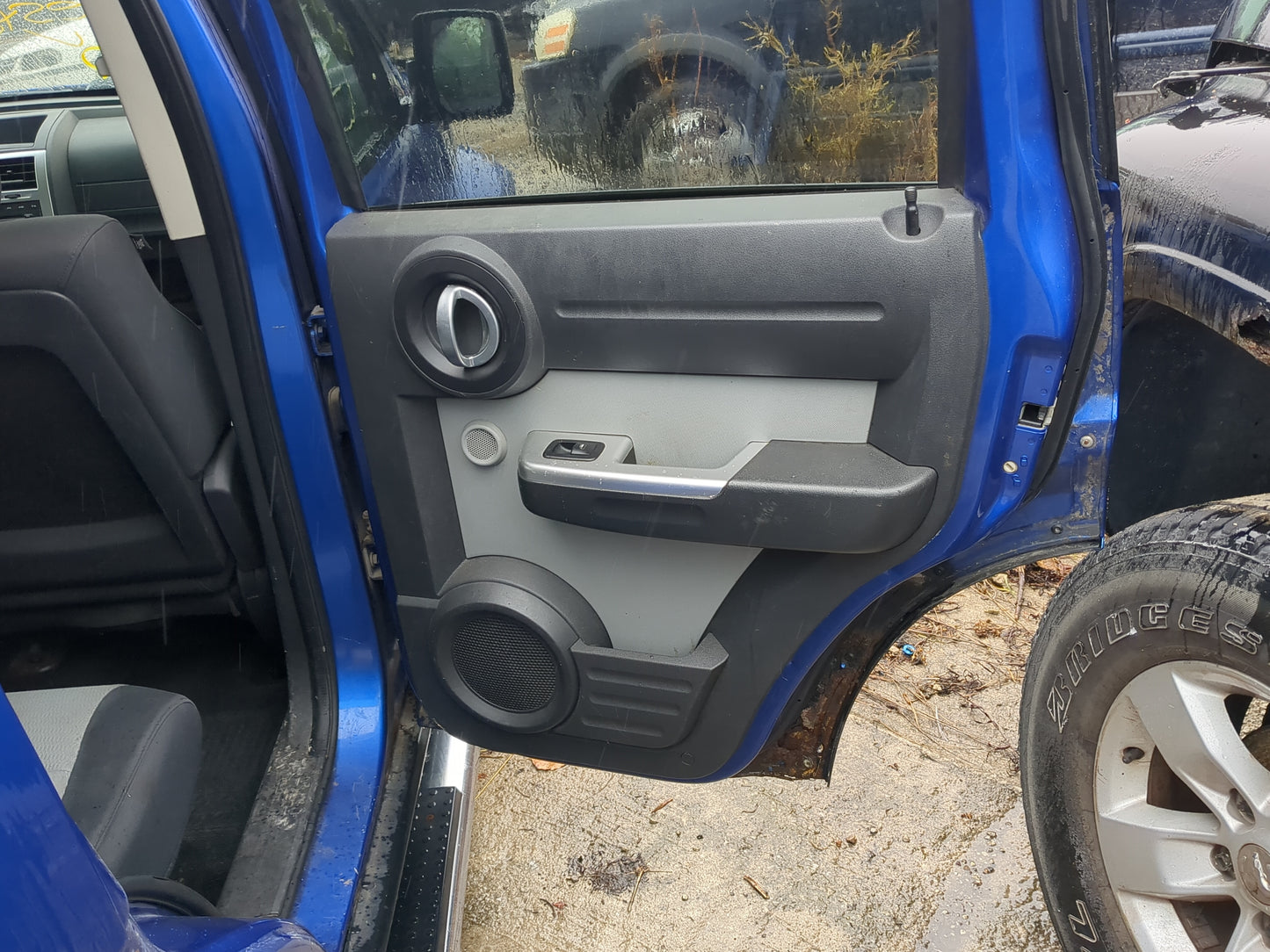 2007-2011 Dodge Nitro Passenger Rear Door Oem - Oemusedautoparts1.com