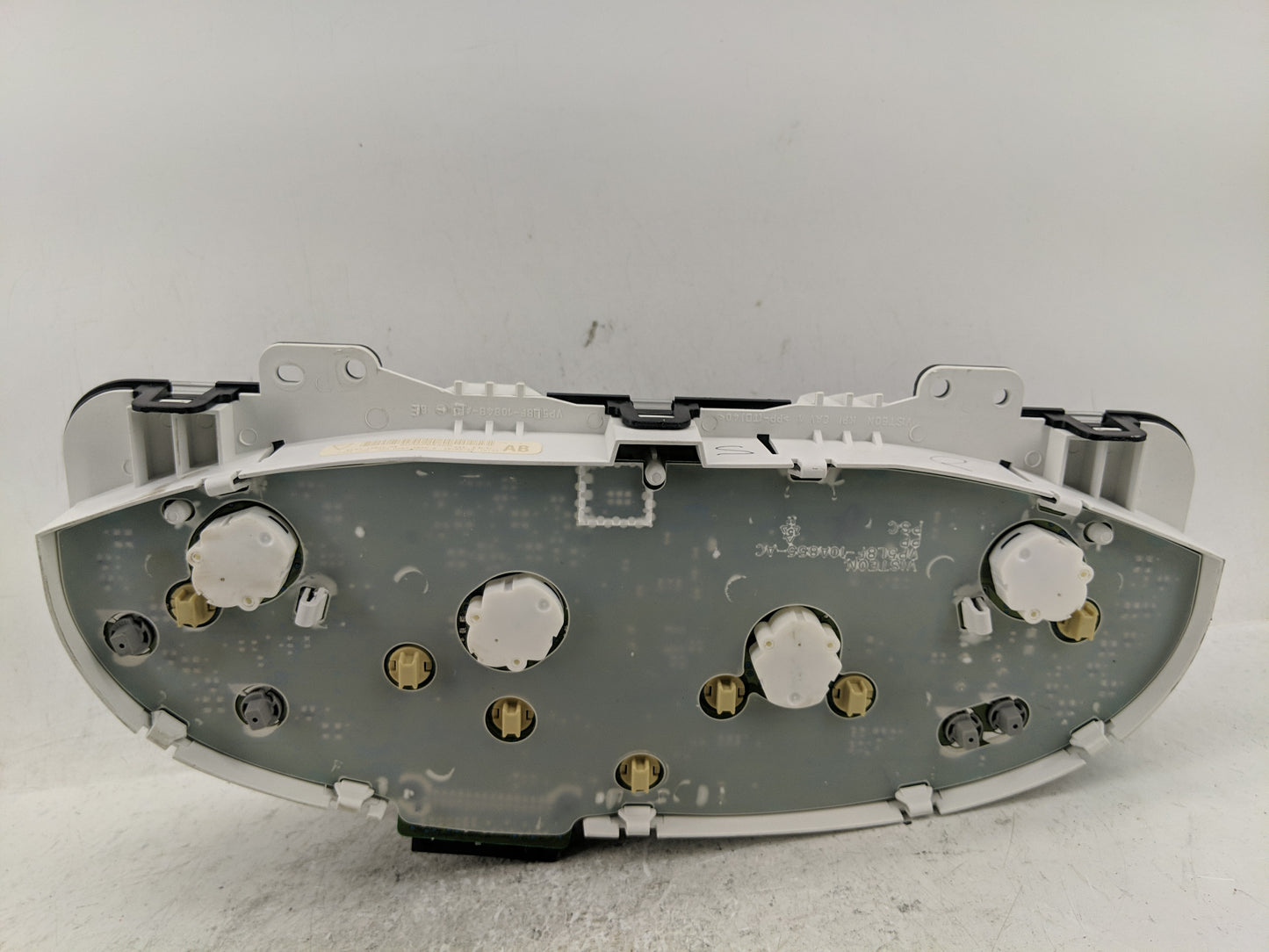 2007 Ford Escape Instrument Cluster Speedometer Gauges P/N:GL8T-10849-AB Fits OEM Used Auto Parts - Oemusedautoparts1.com