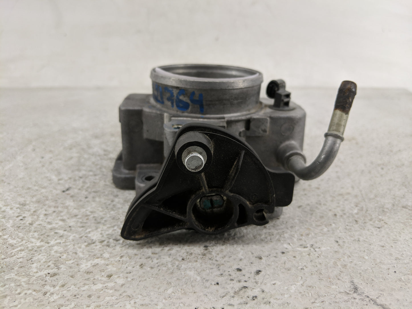 2005-2008 Ford Escape Throttle Body Fits Fits 2005 2006 2007 2008 OEM Used Auto Parts - Oemusedautoparts1.com