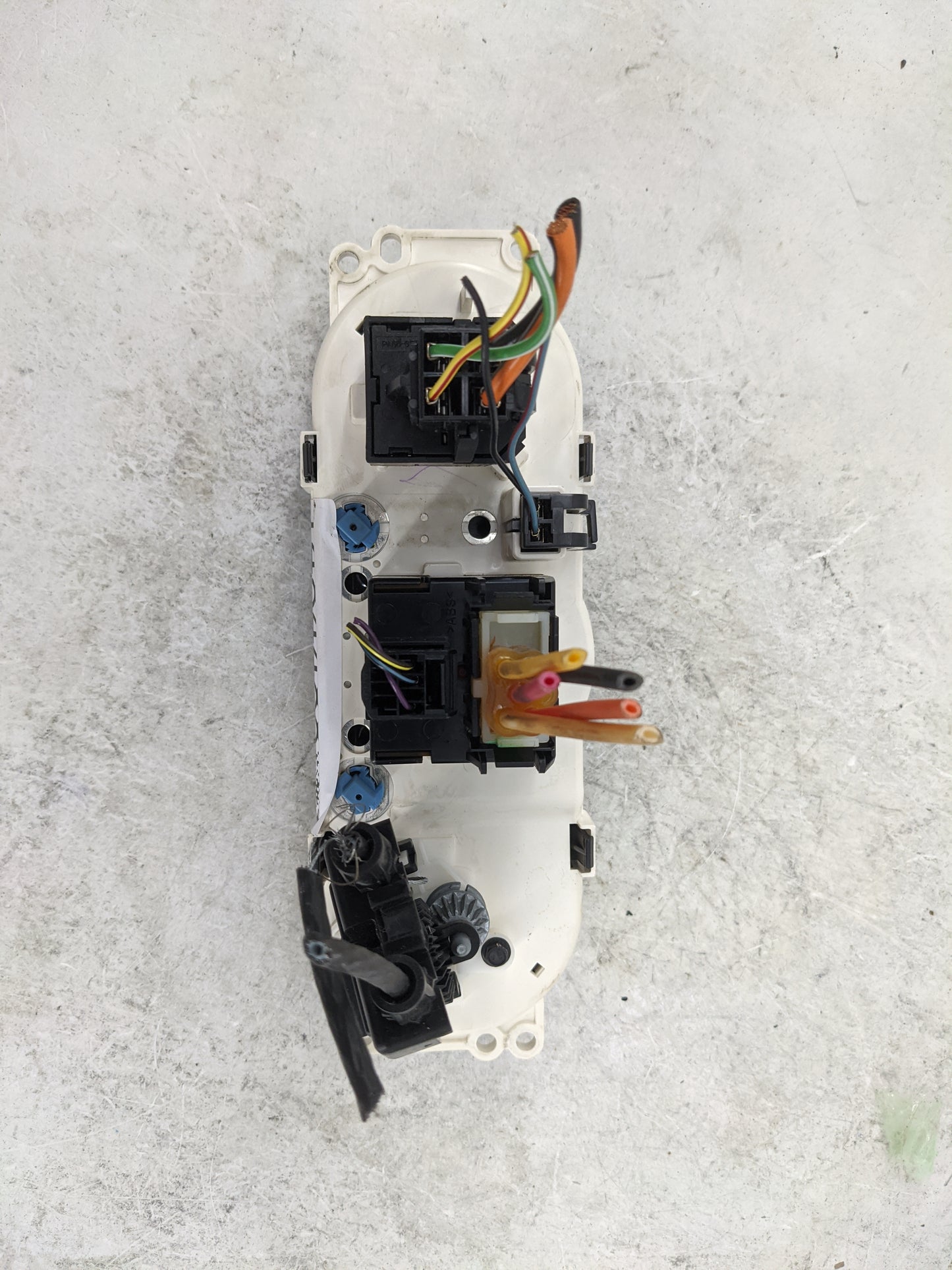 2002-2007 Ford Escape Climate Control Module Temperature AC/Heater Replacement P/N:YL8H-19980-A Fits OEM Used Auto Parts - O