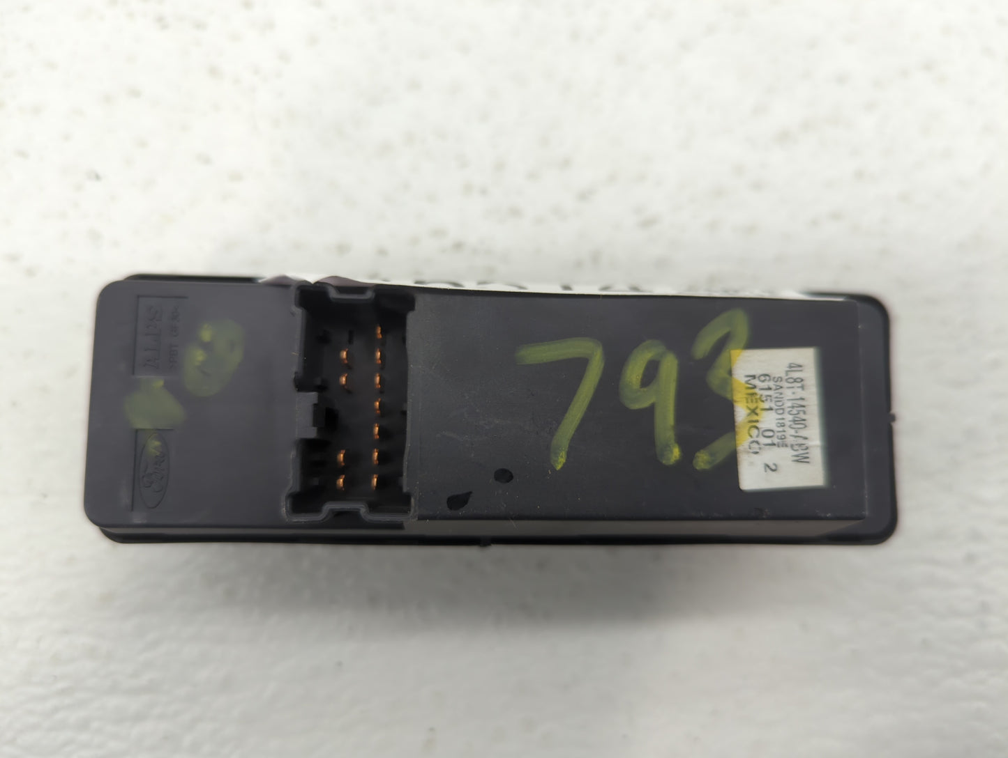 2001-2007 Ford Escape Master Power Window Switch Replacement Driver Side Left P/N:4L8T-14540-A 4L8T-14540-AB Fits OEM Used A