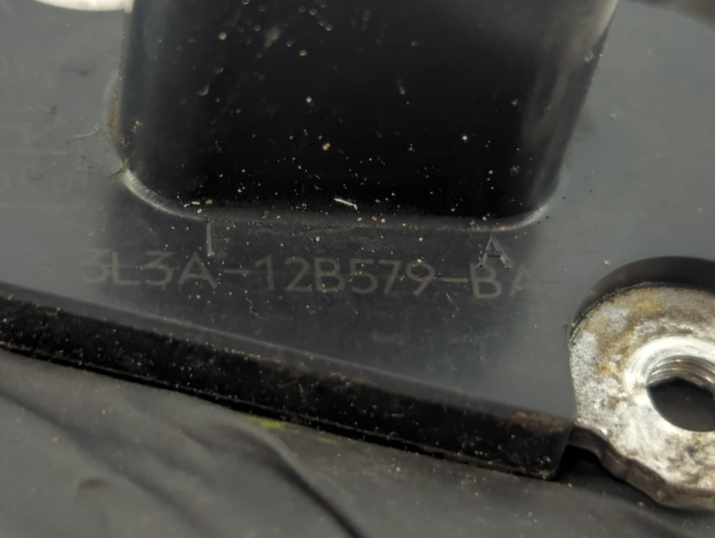 2005-2012 Ford Escape Mass Air Flow Meter Maf - Oemusedautoparts1.com