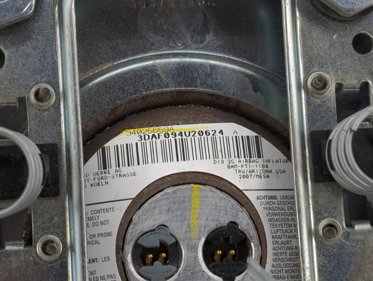 2007 Ford Expedition Air Bag Driver Left Steering Wheel Mounted Tan - Oemusedautoparts1.com