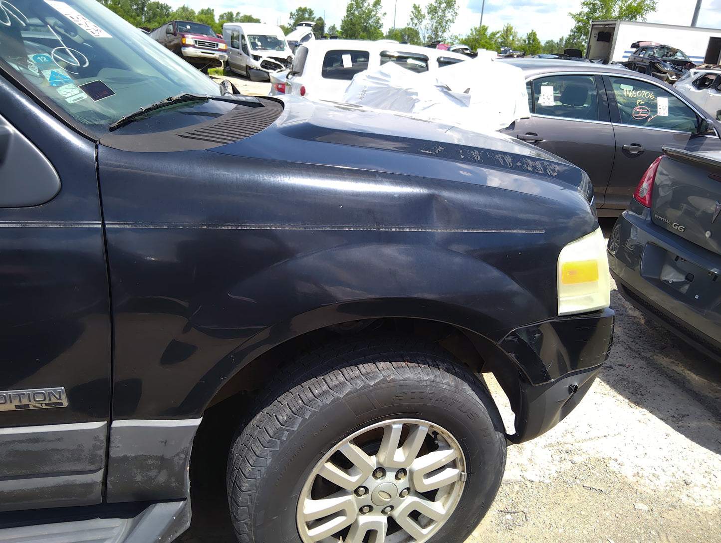 2007 Ford Expedition Passenger Fender 5029078 - Oemusedautoparts1.com