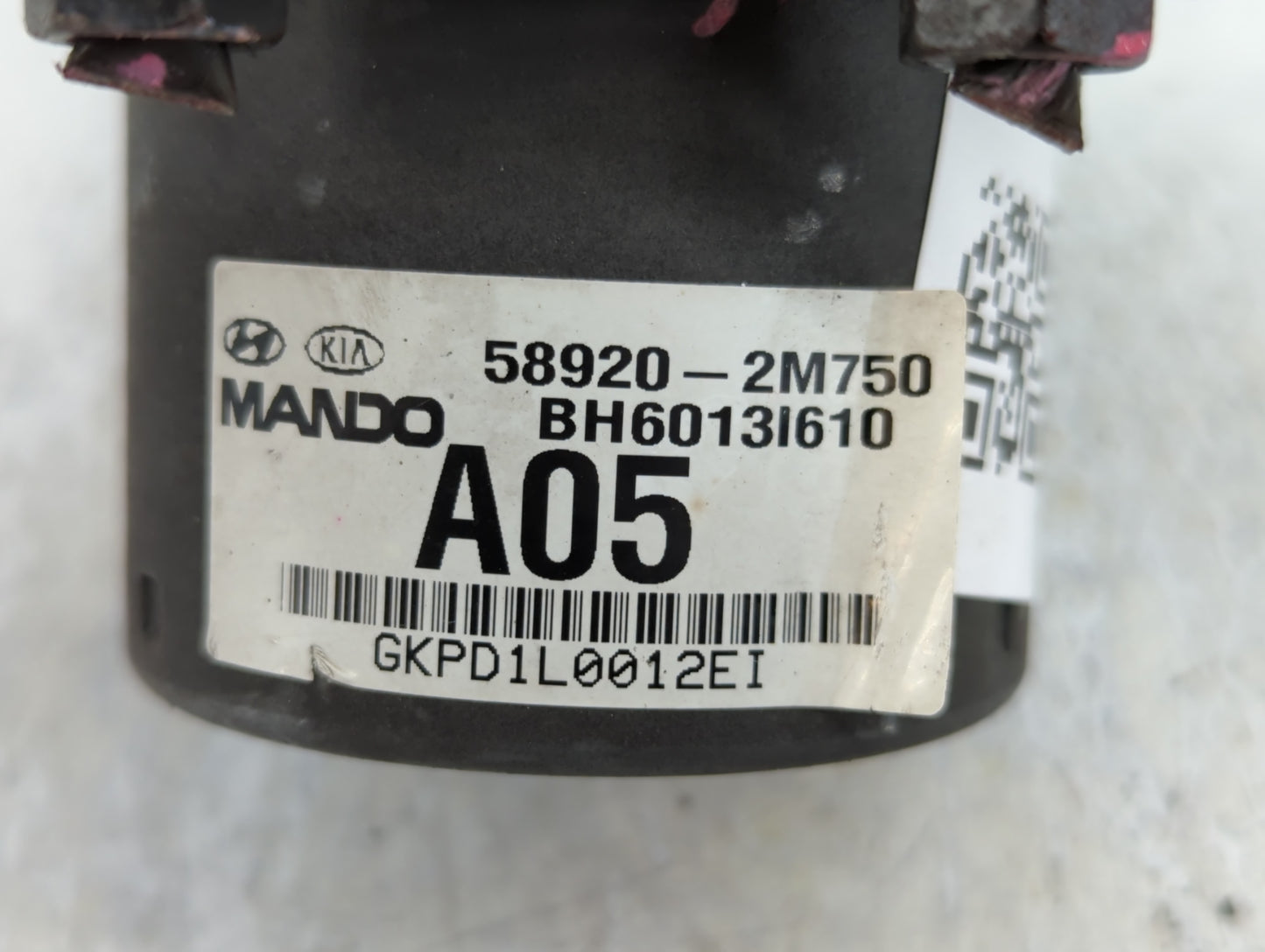 2007 Ford Expedition ABS Pump Control Module Replacement P/N:58920-2M750 Fits OEM Used Auto Parts - Oemusedautoparts1.com