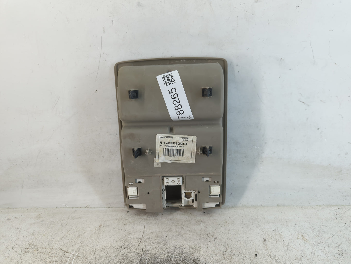 2007 Ford Expedition Overhead Roof Console - Oemusedautoparts1.com