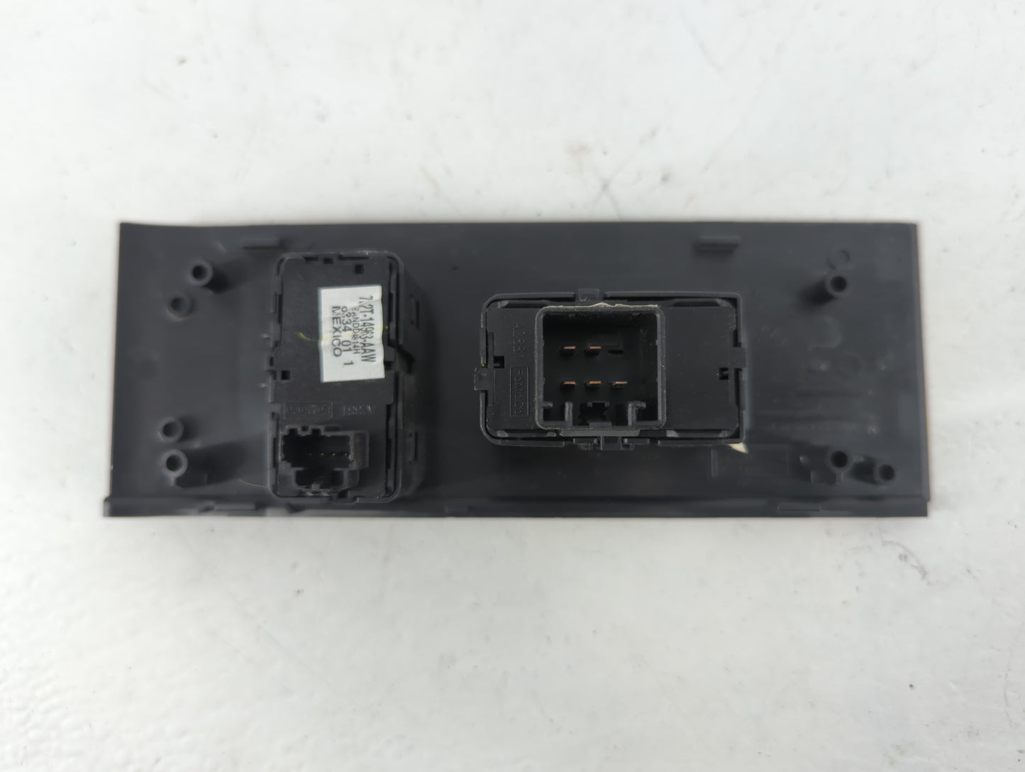 2007 Ford Explorer Passenger Front Right Power Window Motor - Oemusedautoparts1.com