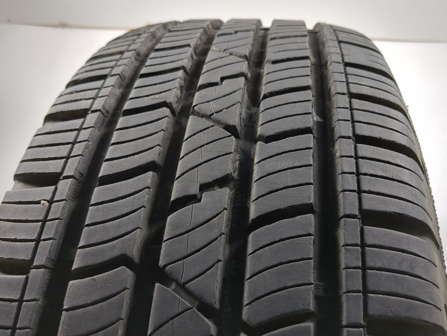 Used Tire 275/55R20 MASTERCRAFT COURSER QUEST 117T - Tread Depth 9/32 - Oemusedautoparts1.com