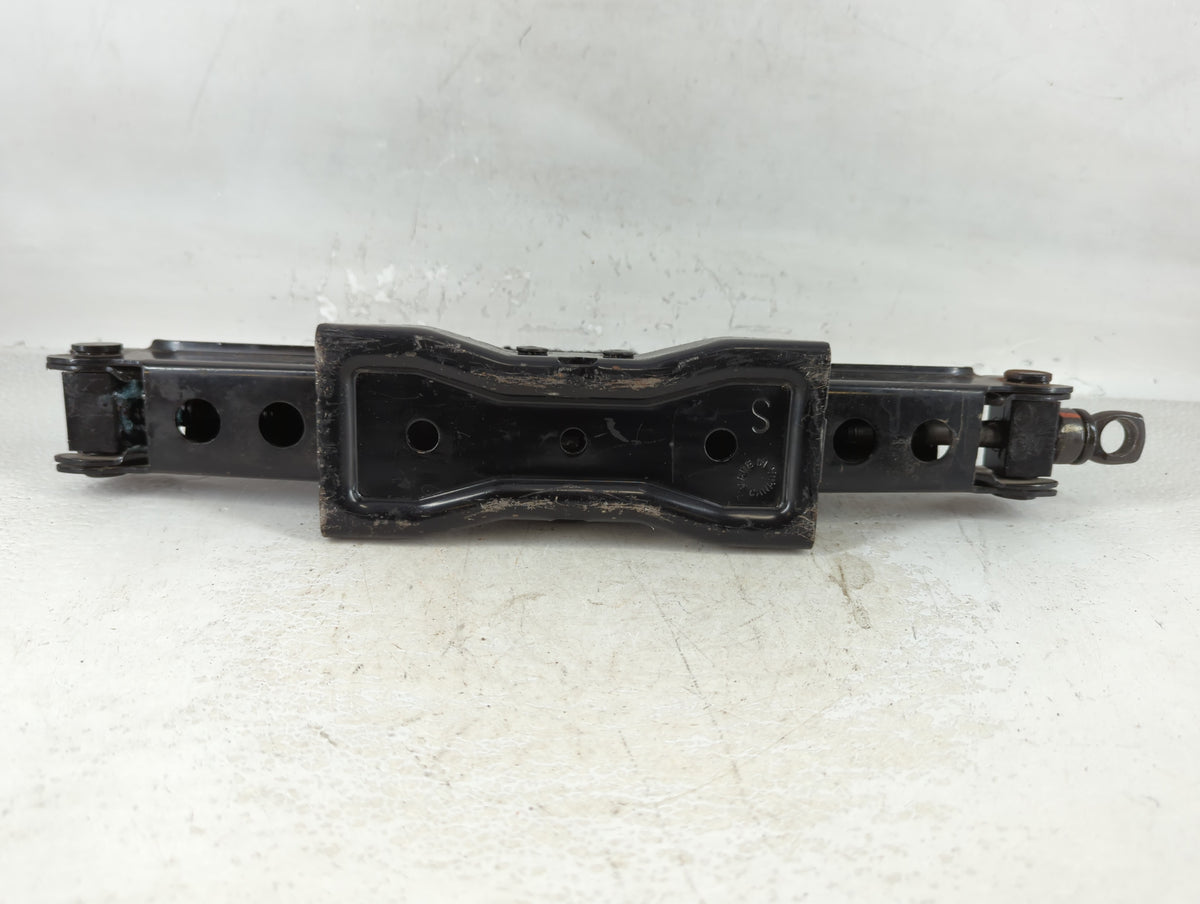 2007 Ford F-150 Spare Scissor Car Jack 742355 - Oemusedautoparts1.com