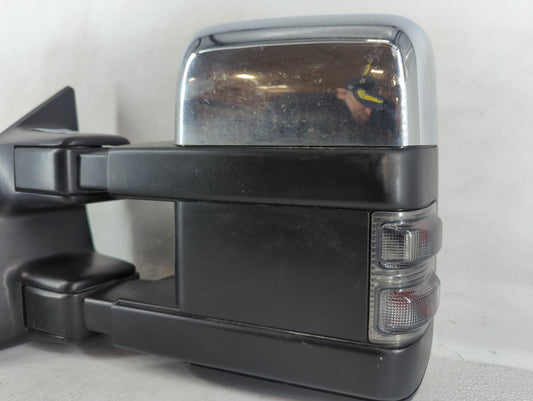 2002-2007 Ford F-350 Super Duty Driver Side View Mirror - Left Door Mirror OEM Used