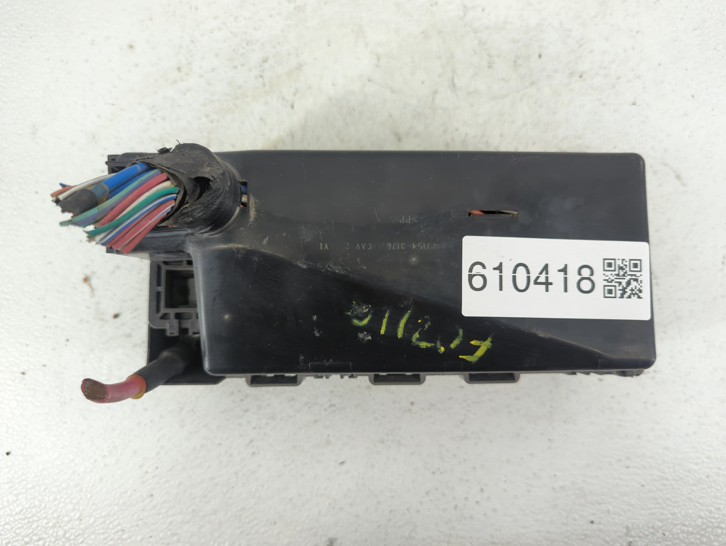 2005-2007 Ford Freestyle Fusebox Fuse Box Panel Relay Module P/N:54-8799-30 Fits Fits 2005 2006 2007 OEM Used Auto Parts - O