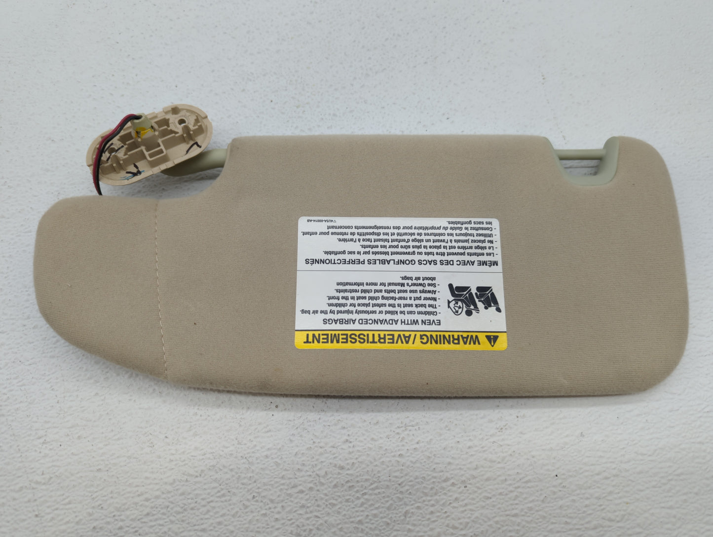 2006-2009 Ford Fusion Sun Visor Shade Replacement Passenger Right Mirror Fits Fits 2006 2007 2008 2009 OEM Used Auto Parts -