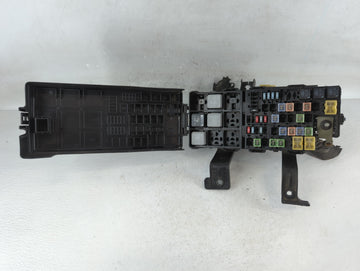 2006-2009 Ford Fusion Fusebox Fuse Box Panel Relay Module P/N:7E5T-14290-G Fits Fits 2006 2007 2008 2009 OEM Used Auto Parts