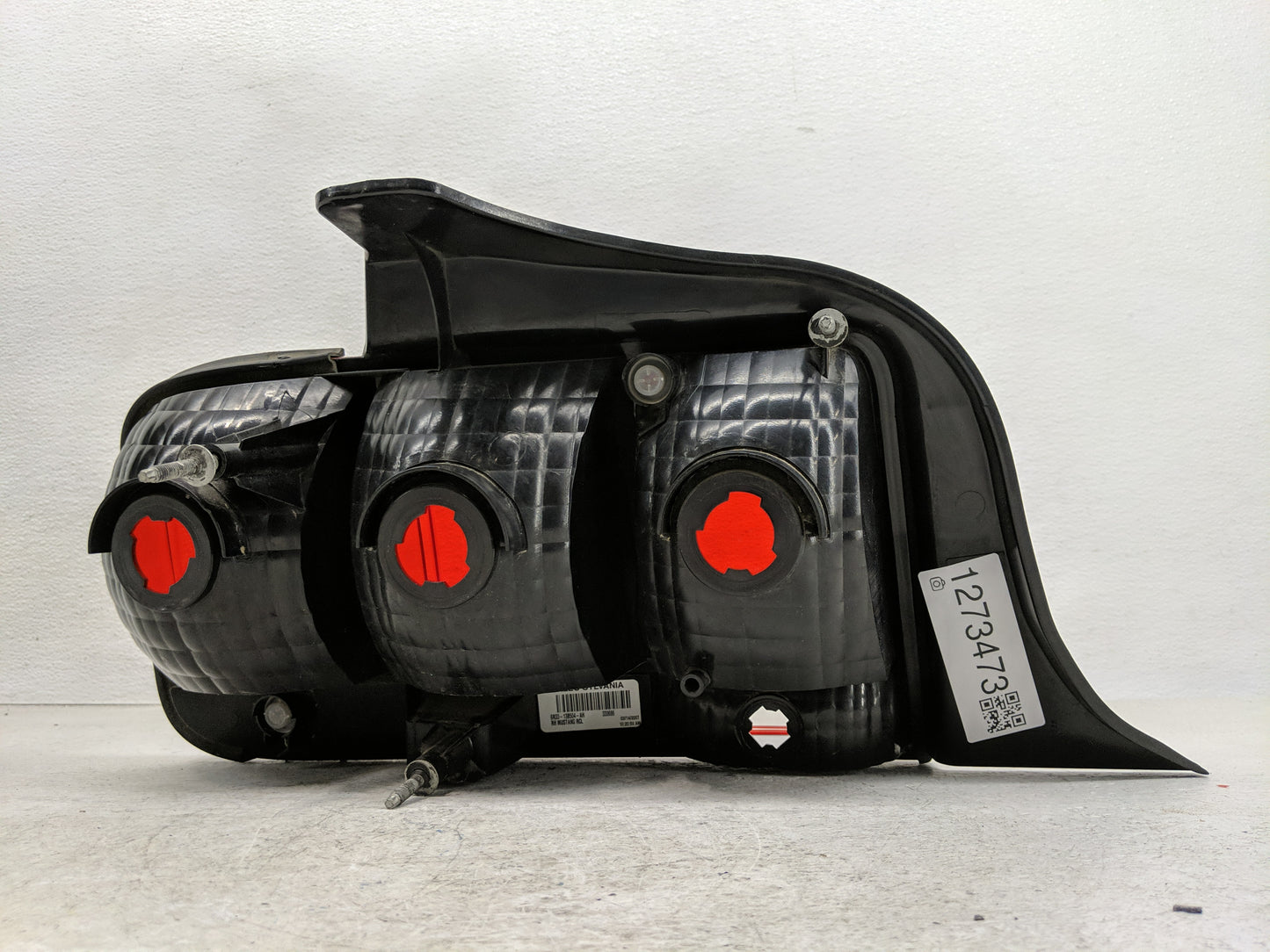 2005-2009 Ford Mustang Tail Light Assembly Passenger Right OEM P/N:6R33-13B504-AH Fits Fits 2005 2006 2007 2008 2009 OEM Use