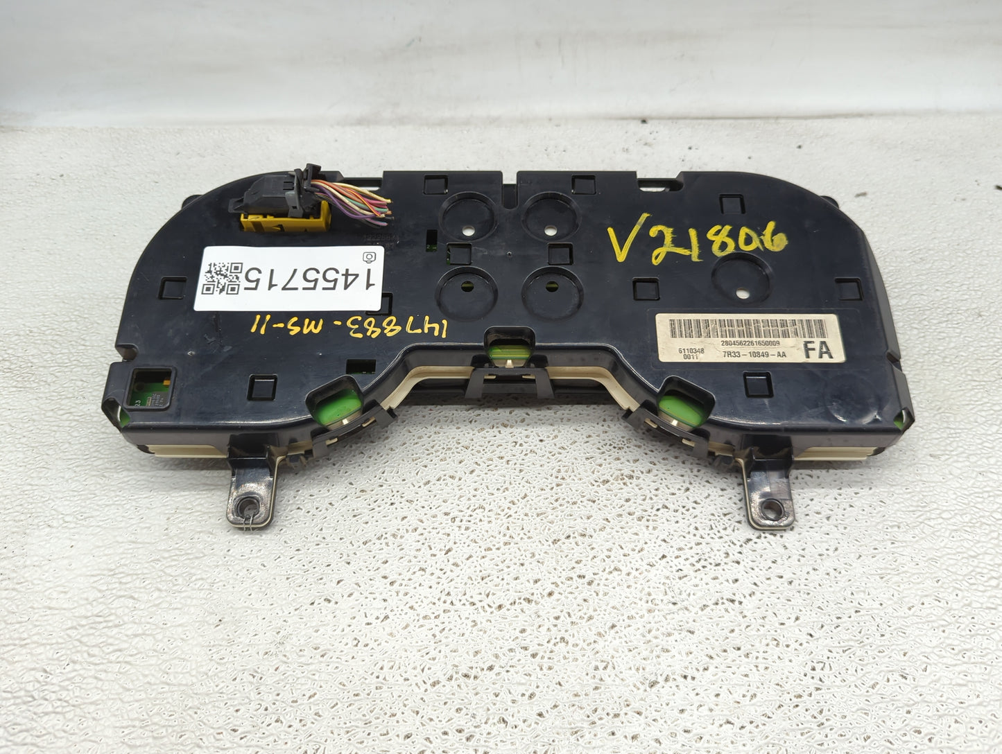 2007 Ford Mustang Instrument Cluster Speedometer Gauges P/N:7R33-10849-AA Miles: Fits OEM Used Auto Parts - Oemusedautoparts