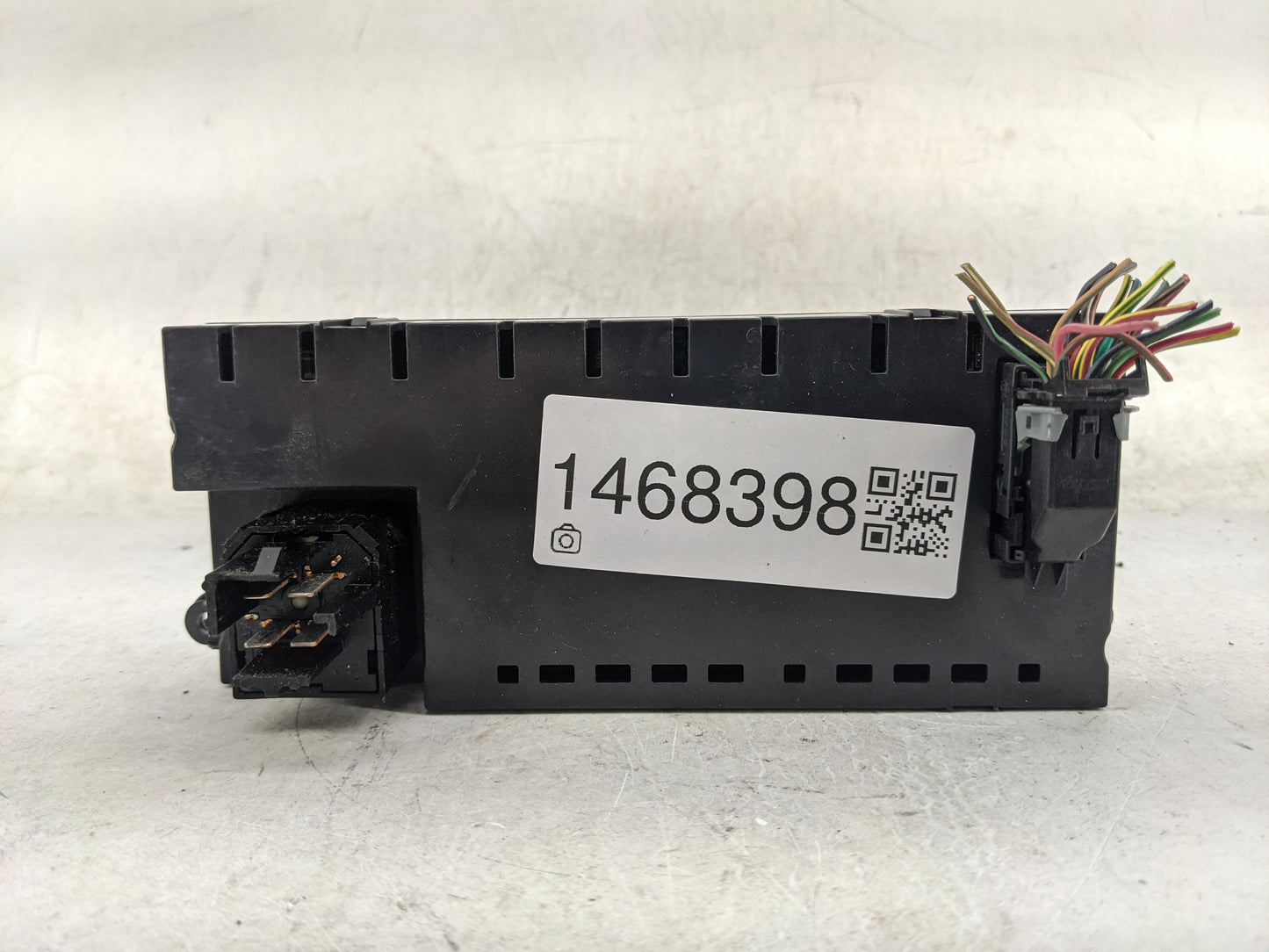 2005-2009 Ford Mustang Climate Control Module Temperature AC/Heater Replacement P/N:3F2H-19808-AH Fits OEM Used Auto Parts -