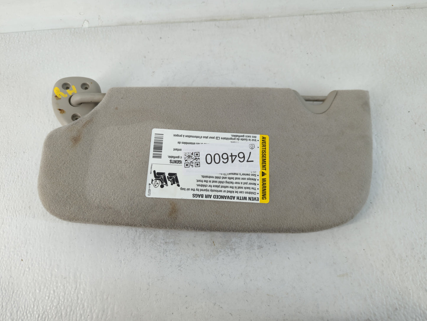 2005-2007 Gmc Envoy Sun Visor Shade Replacement Passenger Right Mirror Fits Fits 2005 2006 2007 OEM Used Auto Parts - Oemuse