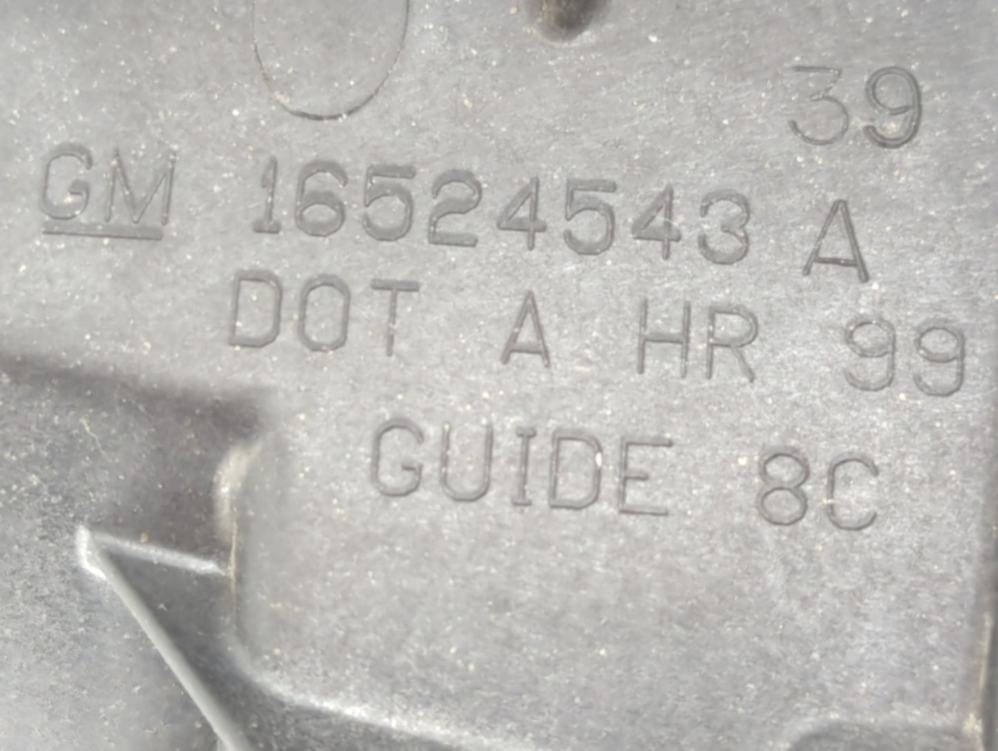 2007-2007 Gmc Sierra Passenger Right Oem Head Light Headlight Lamp - Oemusedautoparts1.com