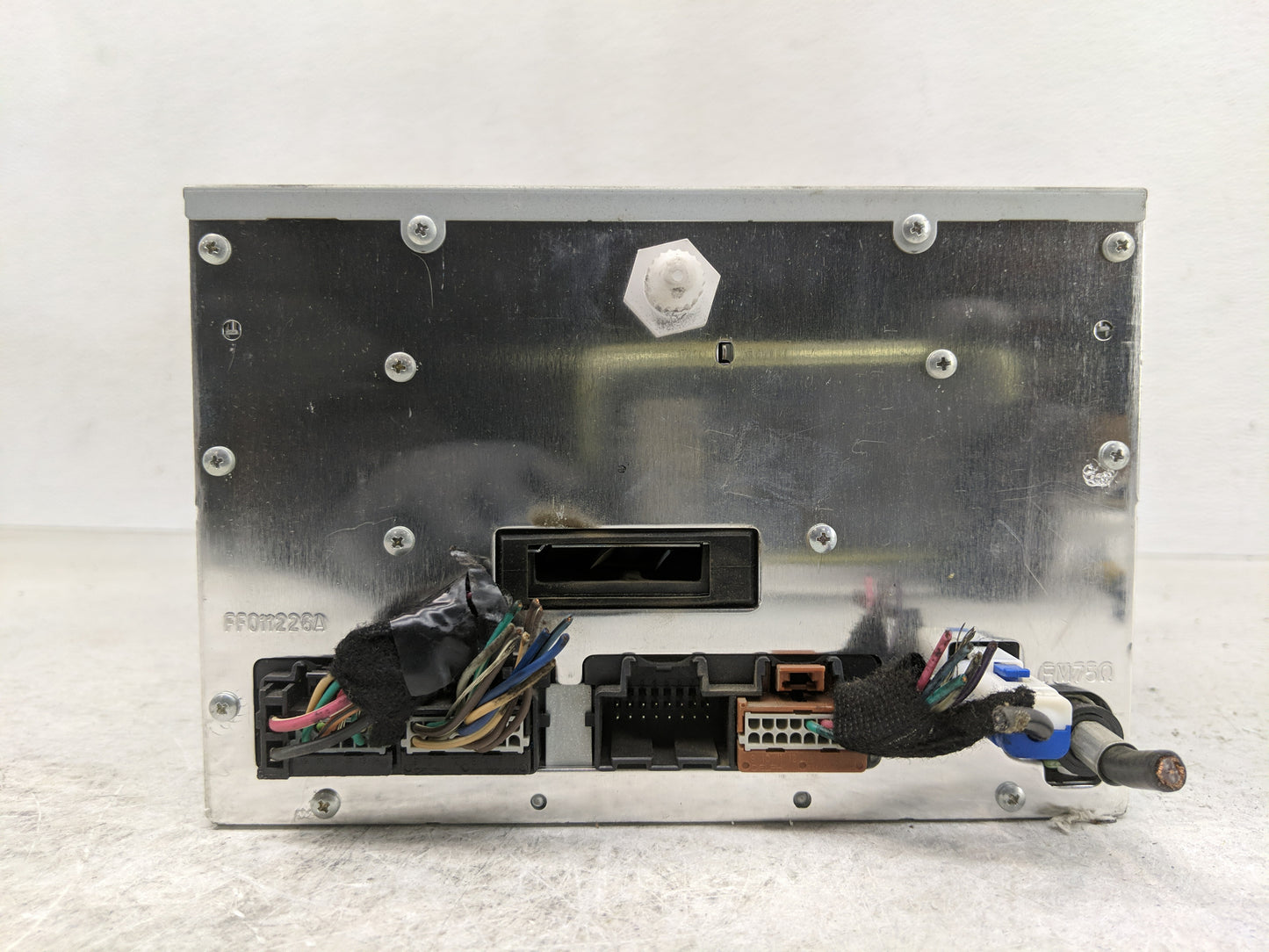 2007 Gmc Yukon Radio AM FM Cd Player Receiver Replacement P/N:DW468100-5770 15940103 Fits OEM Used Auto Parts - Oemusedautop