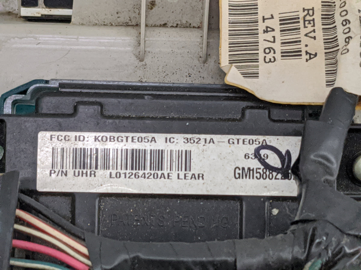 2007-2009 Gmc Yukon Overhead Console W/rear Climate Control Tan - Oemusedautoparts1.com