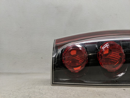 2007-2011 Gmc Yukon Xl 1500 Tail Light Assembly Passenger Right OEM Fits Fits 2007 2008 2009 2010 2011 OEM Used Auto Parts