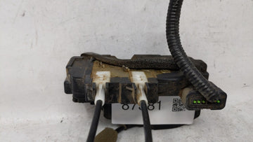 2007 Gmc Yukon Xl 1500 Left Driver Seat Belt Rear Retractor