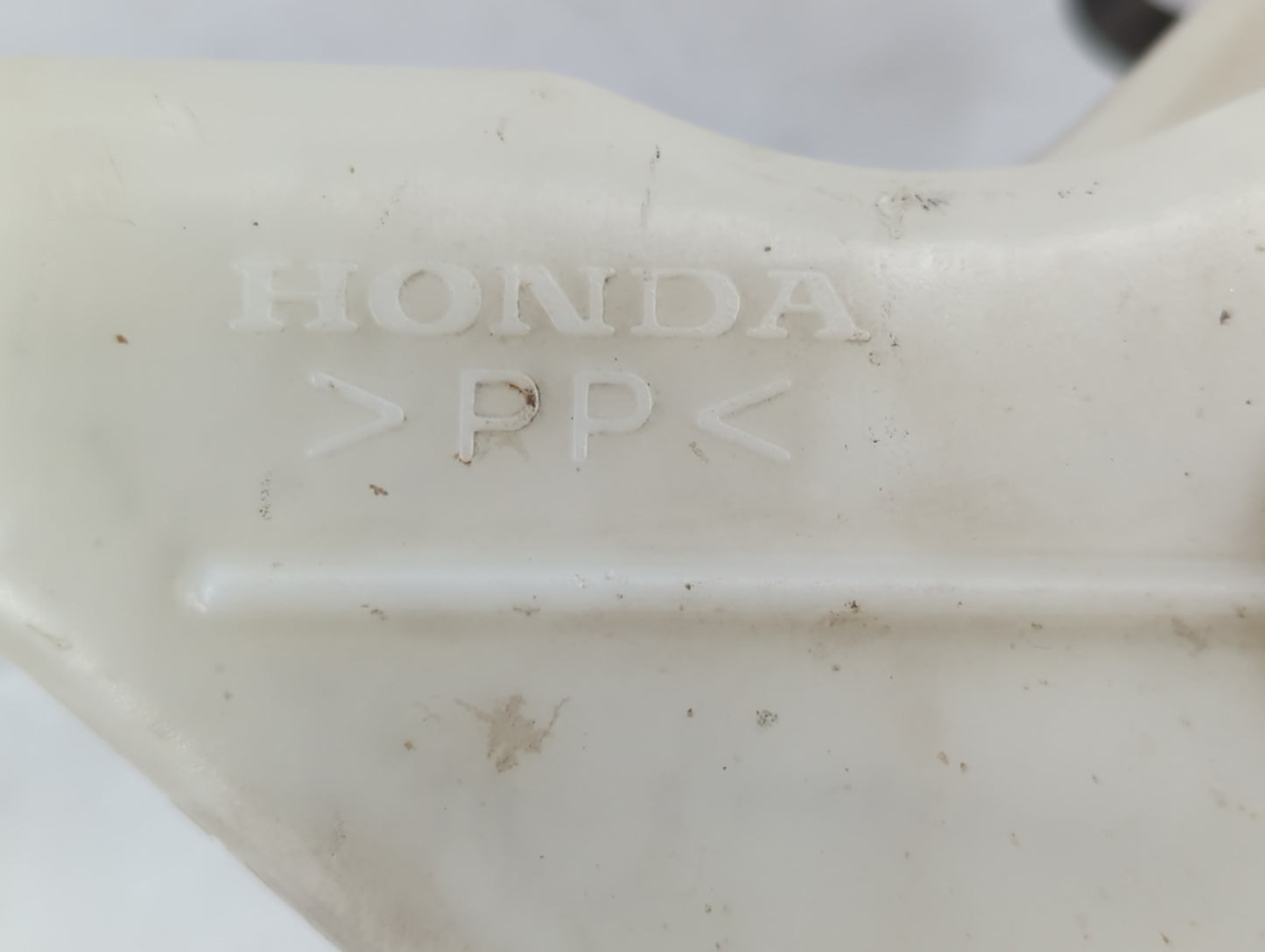 2005-2010 Honda Odyssey Radiator Coolant Overflow Expansion Tank Bottle - Oemusedautoparts1.com