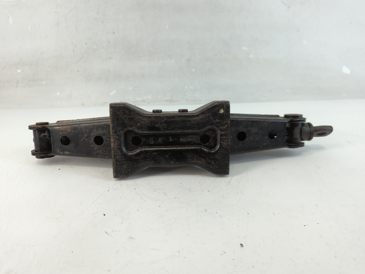 2007 Honda Odyssey Spare Scissor Car Jack - Oemusedautoparts1.com