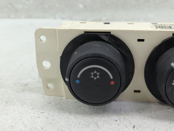 2007 Hummer H3 Climate Control Module Temperature AC/Heater Replacement P/N:25920831 Fits OEM Used Auto Parts