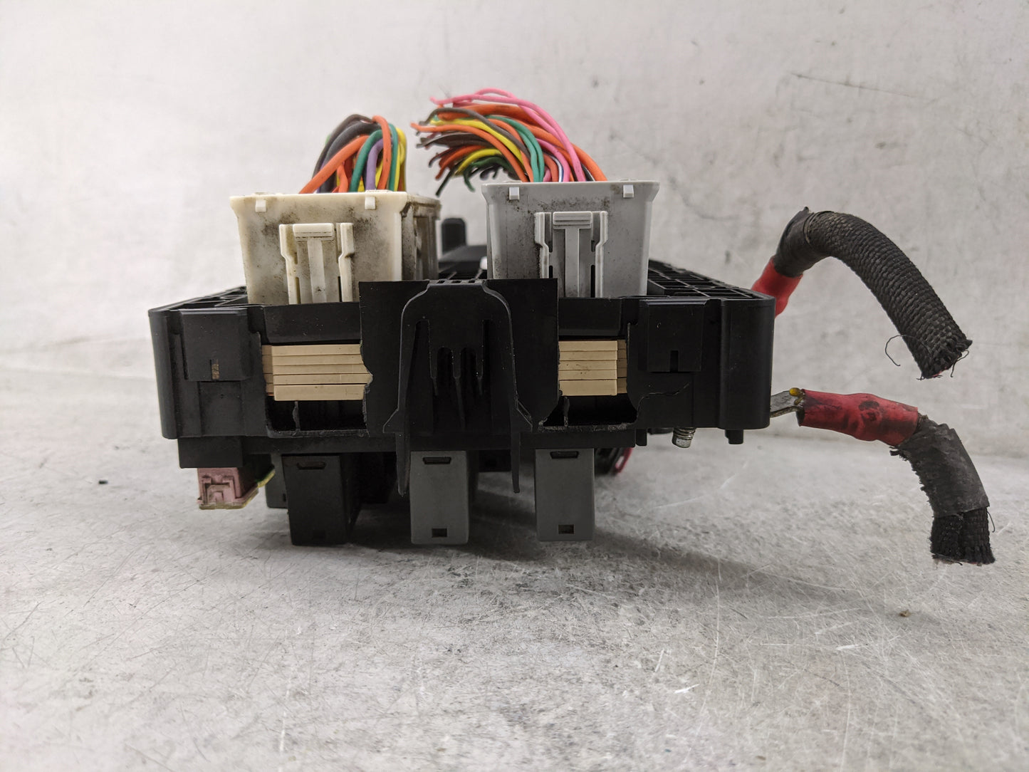 2007 Hummer H3 Fusebox Fuse Box Panel Relay Module P/N:25796965 0678142 Fits OEM Used Auto Parts - Oemusedautoparts1.com