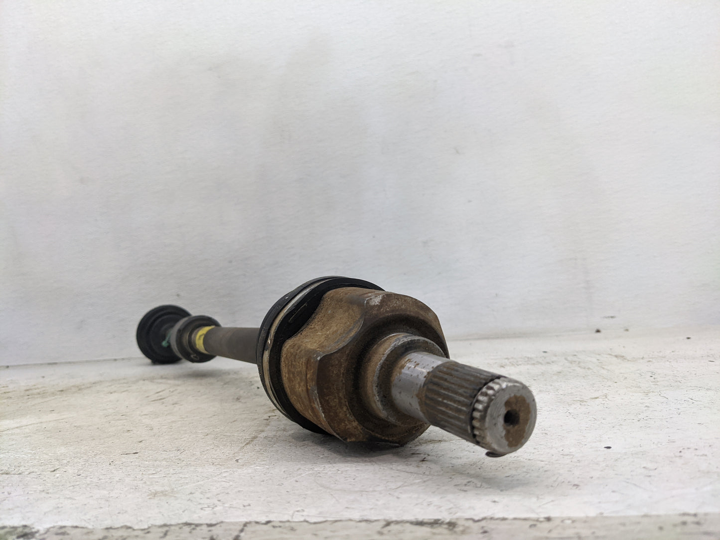 2007-2010 Hyundai Elantra Axle Shaft Front Driver Cv C/v - Oemusedautoparts1.com