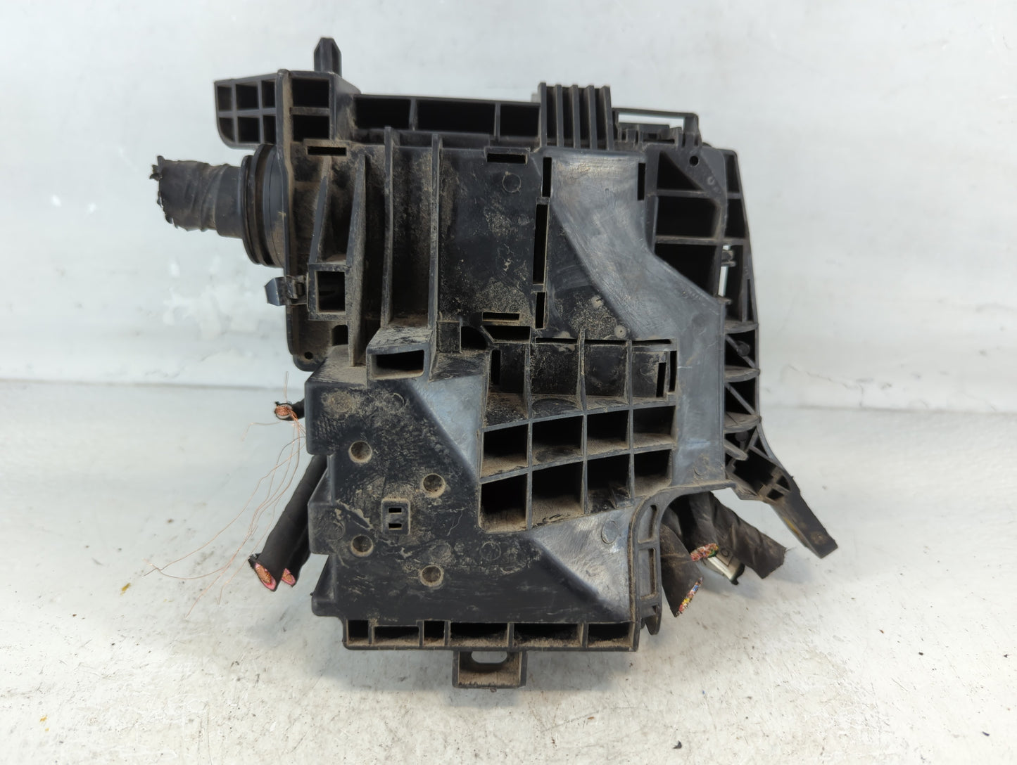 2007-2009 Hyundai Elantra Fusebox Fuse Box Panel Relay Module P/N:91950-2H020 Fits Fits 2007 2008 2009 OEM Used Auto Parts -