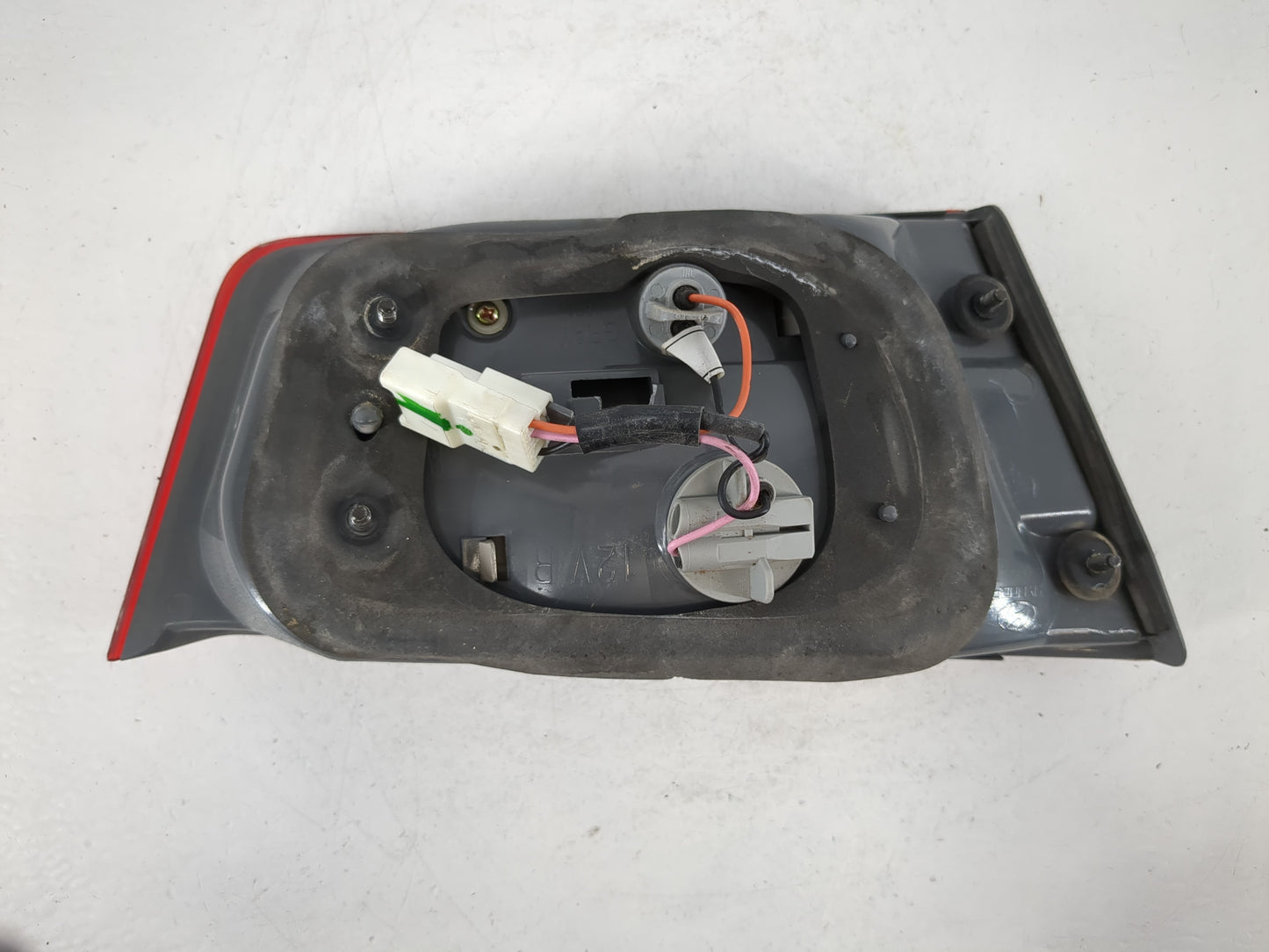 2006-2008 Hyundai Sonata Tail Light Assembly Driver Left OEM P/N:92404-0A0 Fits Fits 2006 2007 2008 OEM Used Auto Parts - Oe