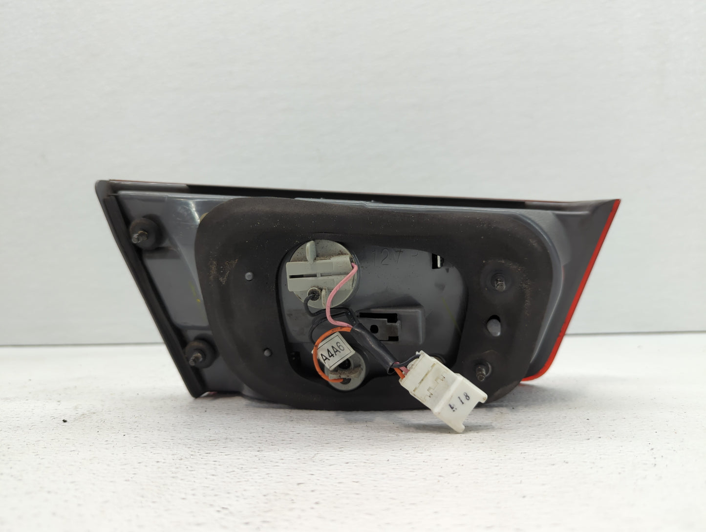 2006-2008 Hyundai Sonata Tail Light Assembly Passenger Right OEM P/N:92404-0A0 Fits Fits 2006 2007 2008 OEM Used Auto Parts