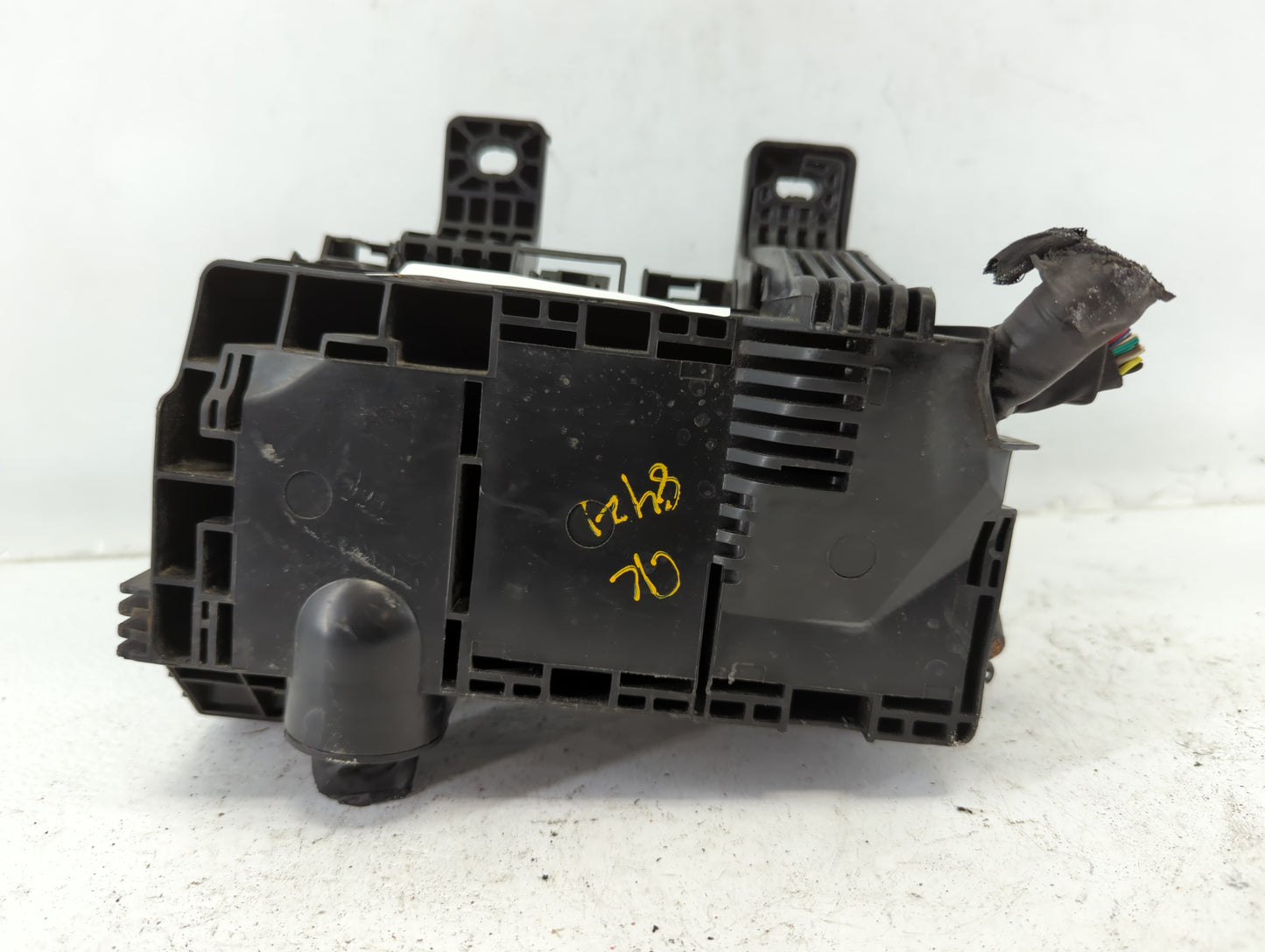 2006-2010 Hyundai Sonata Fusebox Fuse Box Panel Relay Module P/N:91950-3K540 Fits Fits 2006 2007 2008 2009 2010 OEM Used Aut