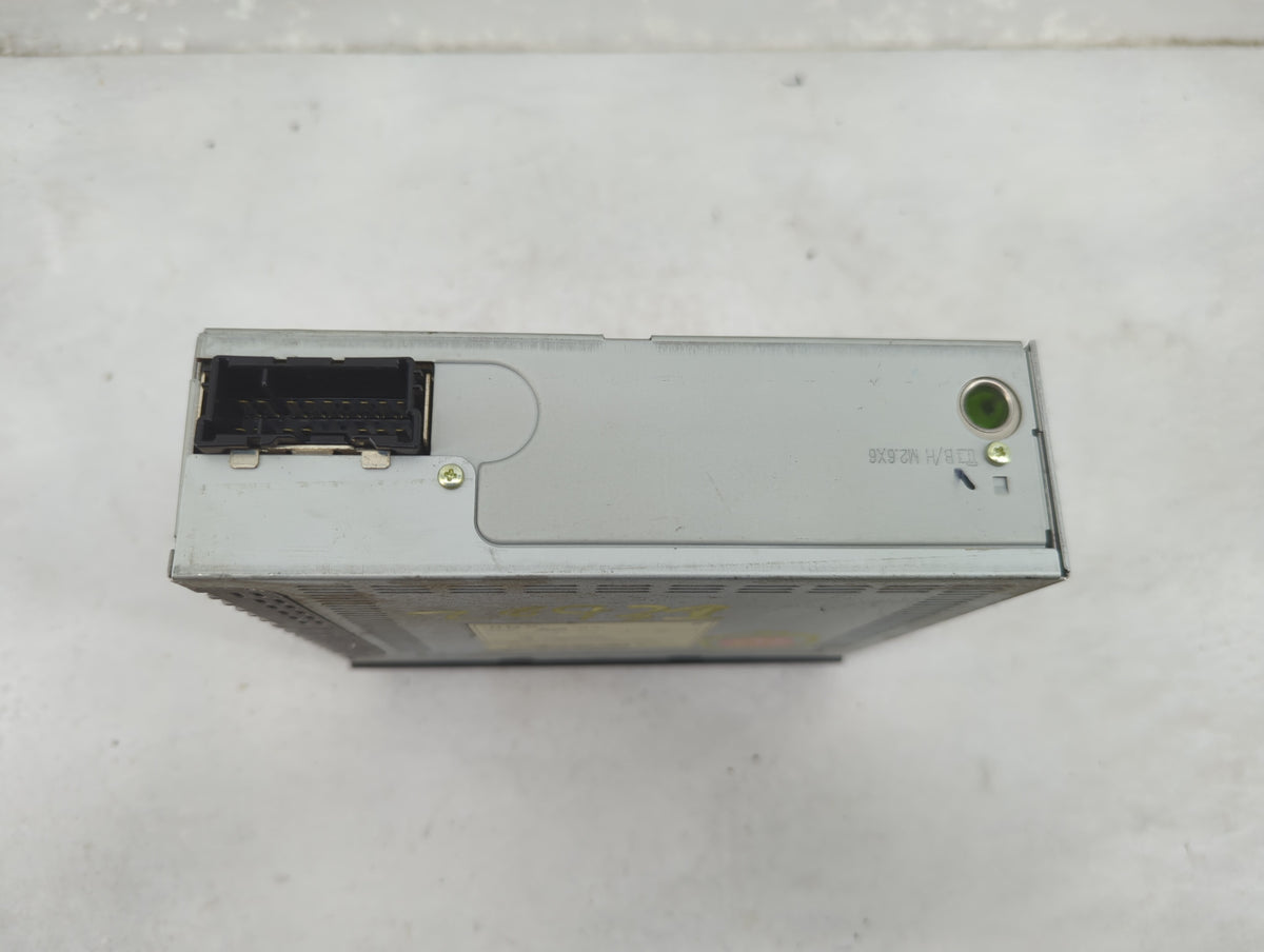 2005-2008 Hyundai Tucson Radio AM FM Cd Player Receiver Replacement P/N:96160-2E101 Fits Fits 2005 2006 2007 2008 OEM Used A