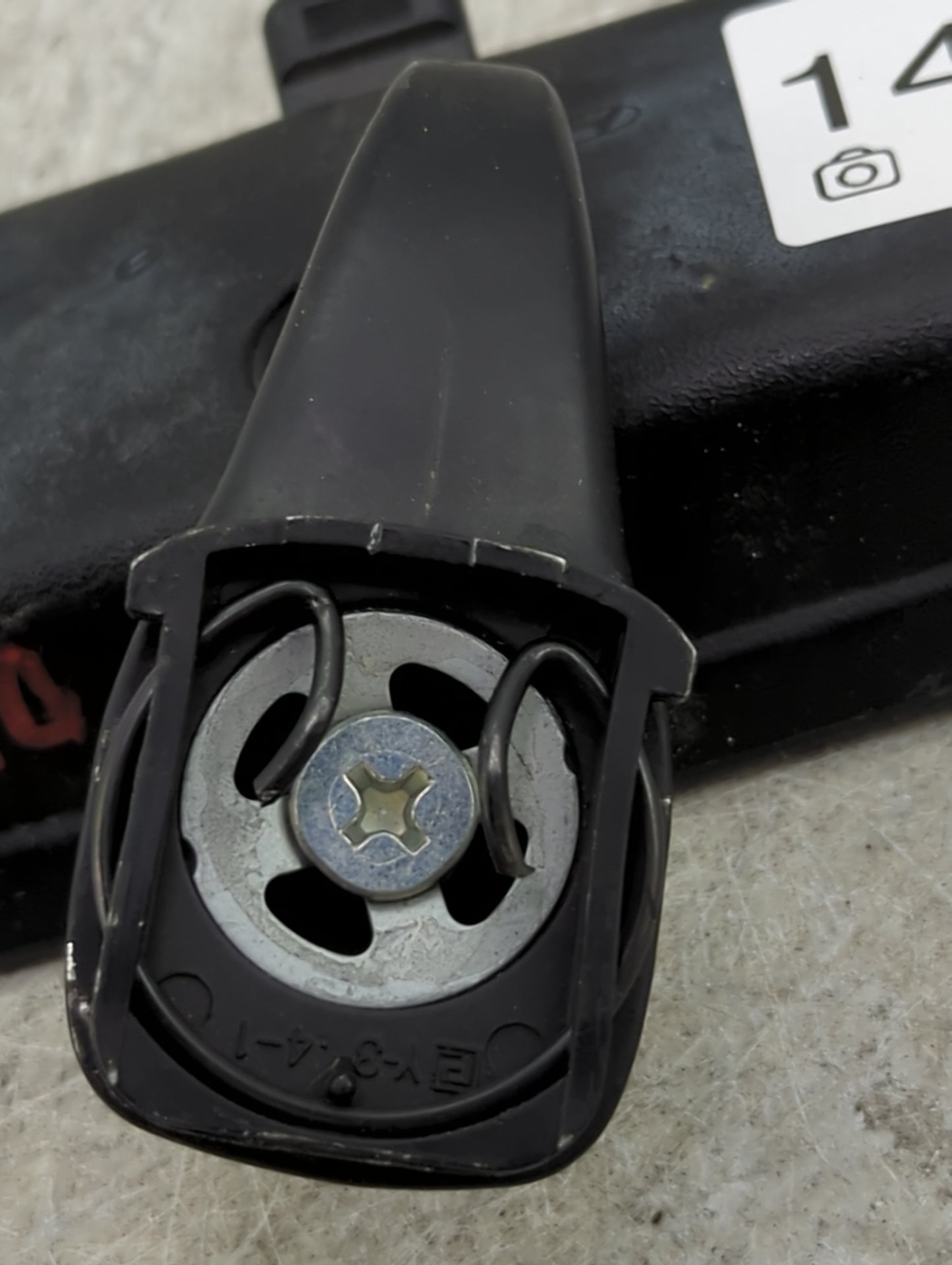 2005-2008 Hyundai Tucson Interior Rear View Mirror Replacement OEM Fits OEM Used Auto Parts - Oemusedautoparts1.com