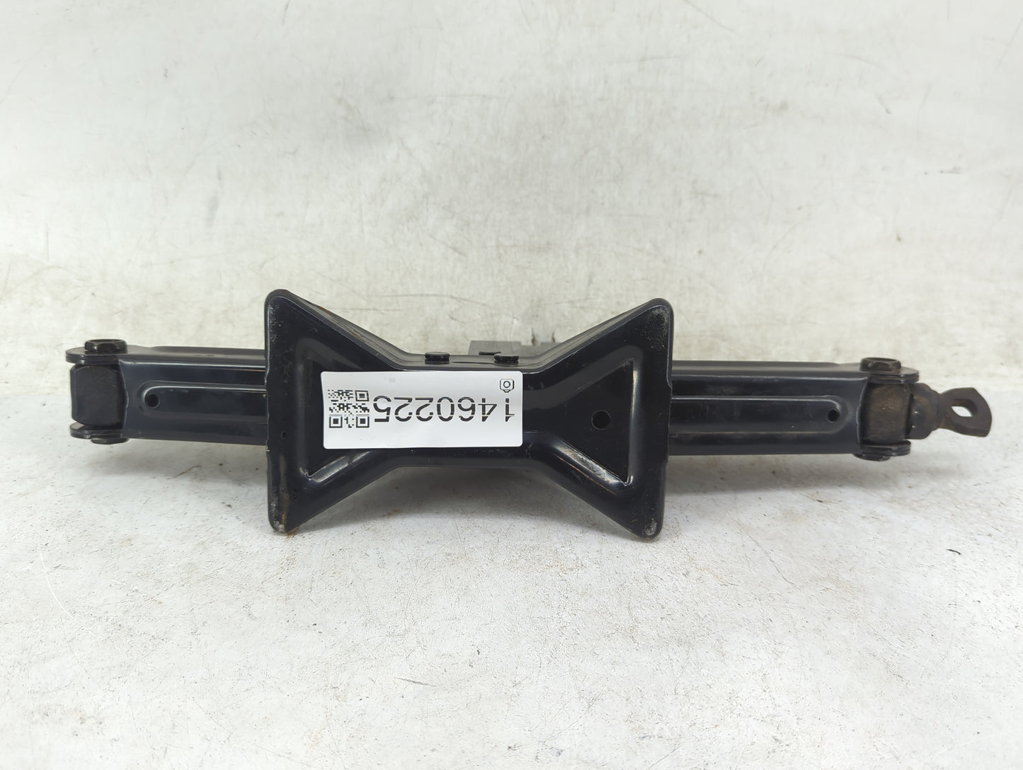 2007 Hyundai Tucson Spare Scissor Car Jack Black - Oemusedautoparts1.com