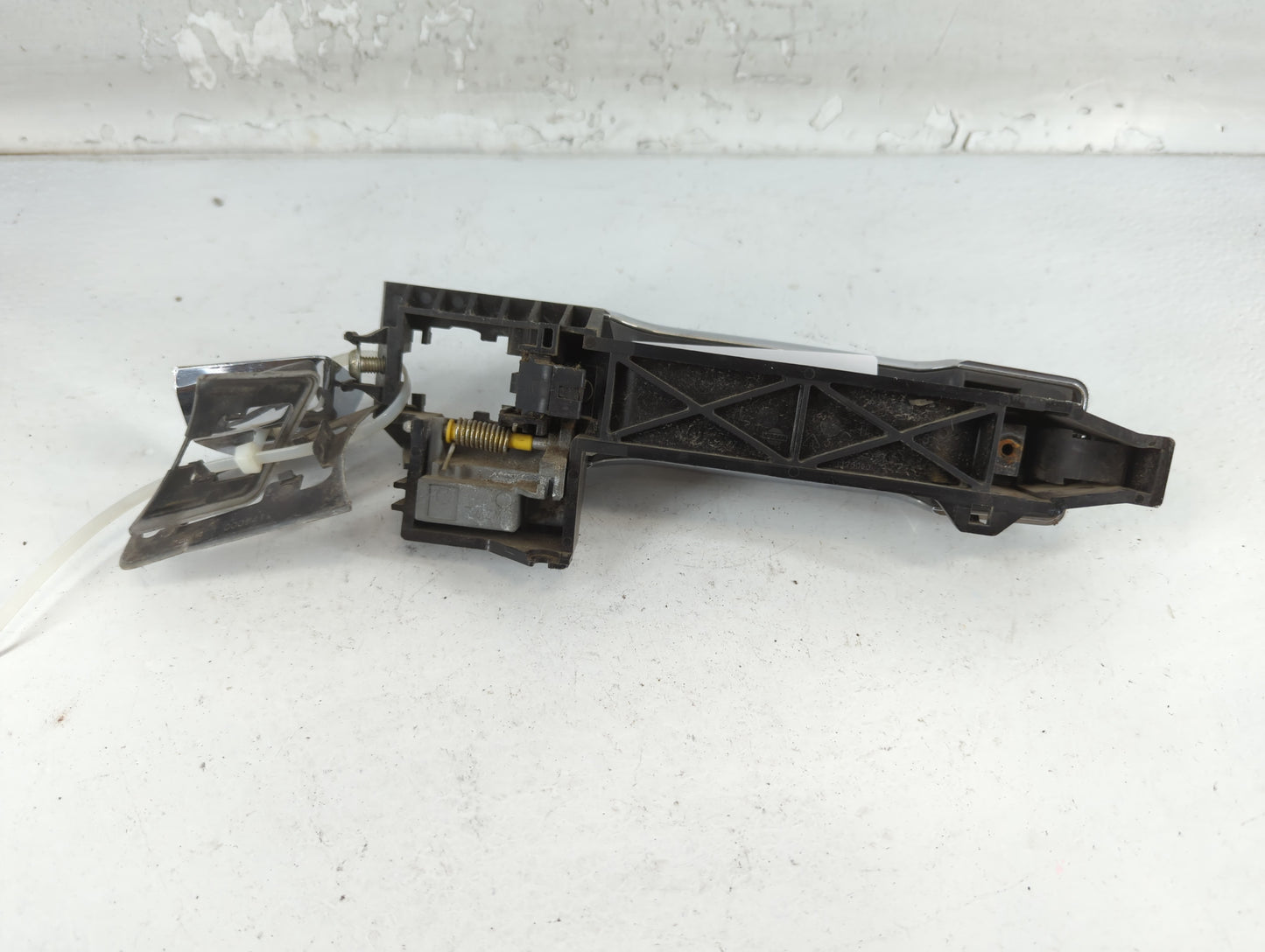 2004-2007 Infiniti Qx56 Driver Rear Left Door Handle Exterior Assembly - Oemusedautoparts1.com